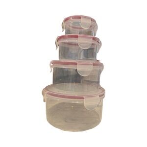 2 packs 8 containers New in a box Food storege